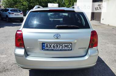 Универсал Toyota Avensis 2004 в 