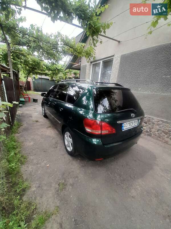 Универсал Toyota Avensis 2001 в Ужгороде фото 2 Универсал Toyota Avensis 2001 в Ужгороде