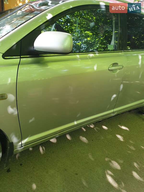 Універсал Toyota Avensis 2003 в Чорткові