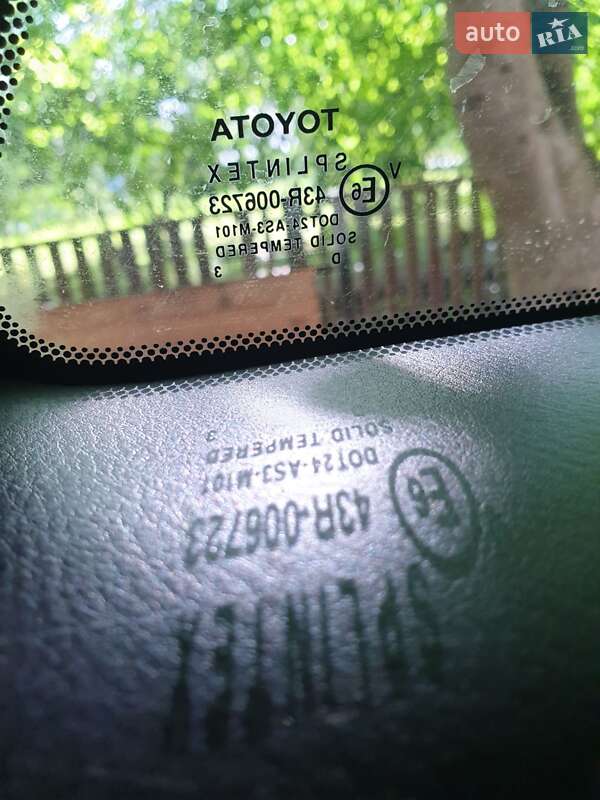 Універсал Toyota Avensis 2003 в Чорткові