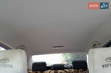 Седан Toyota Avensis 2003 в Запоріжжі