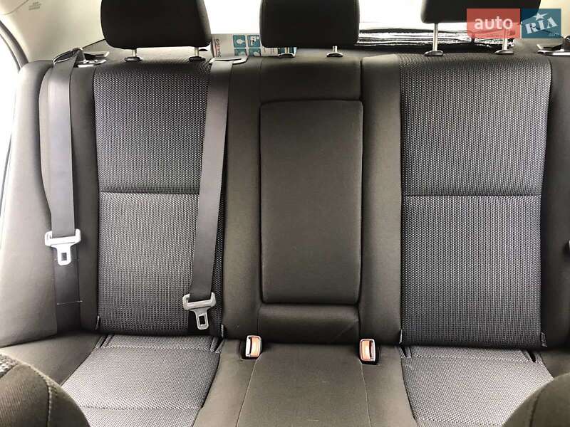 Седан Toyota Avensis 2008 в Харькове