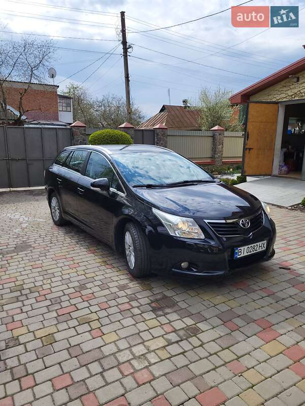 Toyota Avensis 2011