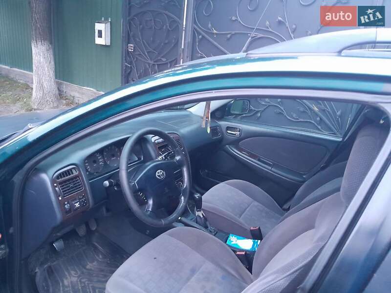 Універсал Toyota Avensis 2000 в Шептицькому