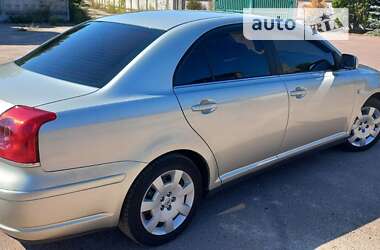 Седан Toyota Avensis 2003 в Чернігові