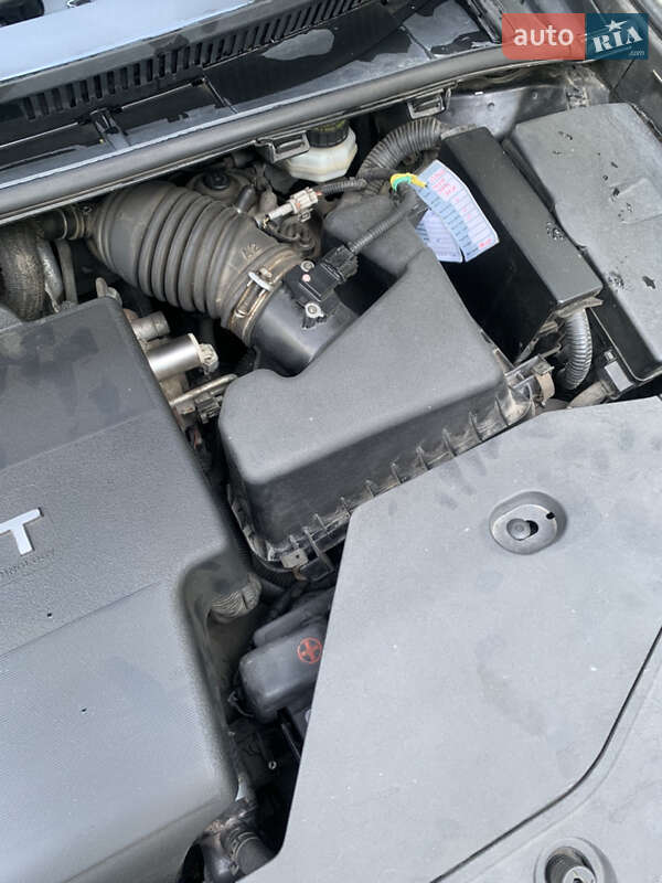 Універсал Toyota Avensis 2009 в Чернівцях