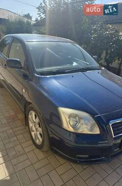 Седан Toyota Avensis 2004 в Каменец-Подольском