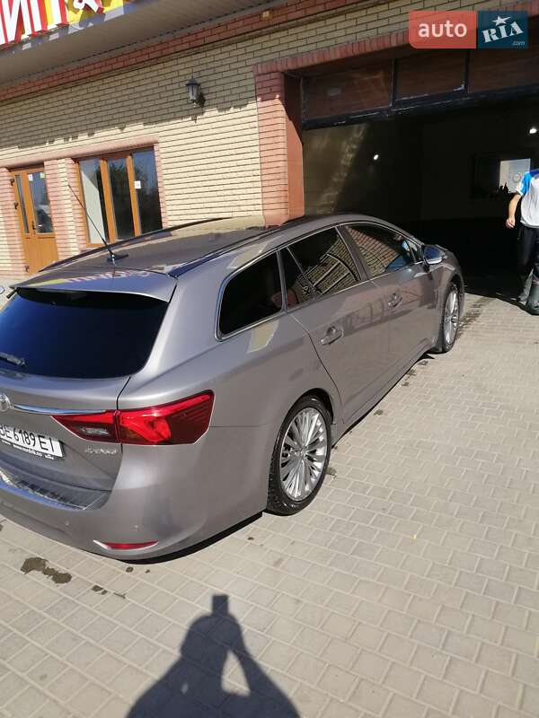 Универсал Toyota Avensis 2016 в Николаеве