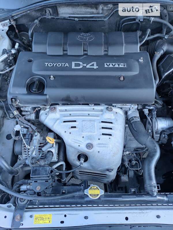 Седан Toyota Avensis 2001 в Запорожье
