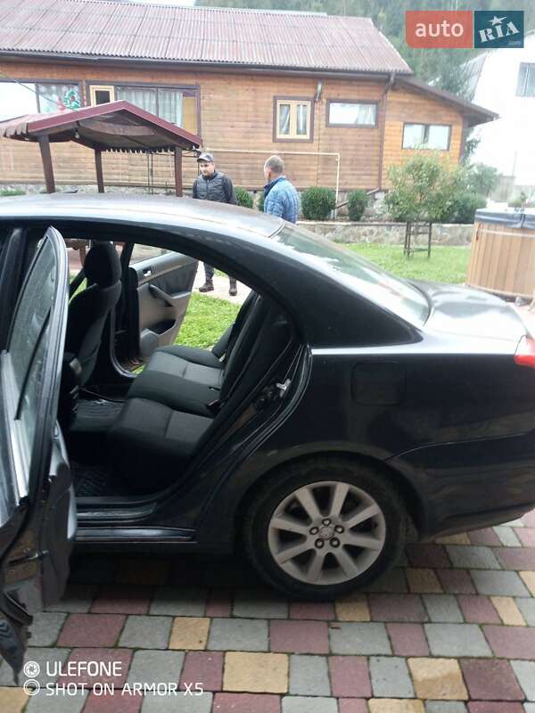 Седан Toyota Avensis 2006 в Сколе