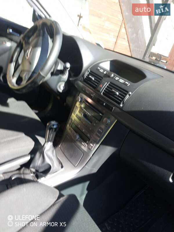 Седан Toyota Avensis 2006 в Сколе