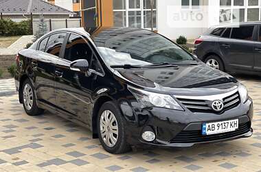 Седан Toyota Avensis 2015 в 