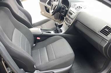 Седан Toyota Avensis 2015 в 