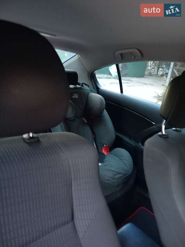 Седан Toyota Avensis 2010 в Вінниці