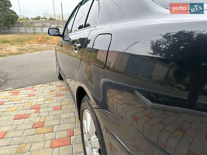 Седан Toyota Avensis 2003 в Одесі