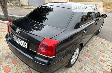 Седан Toyota Avensis 2003 в Одессе