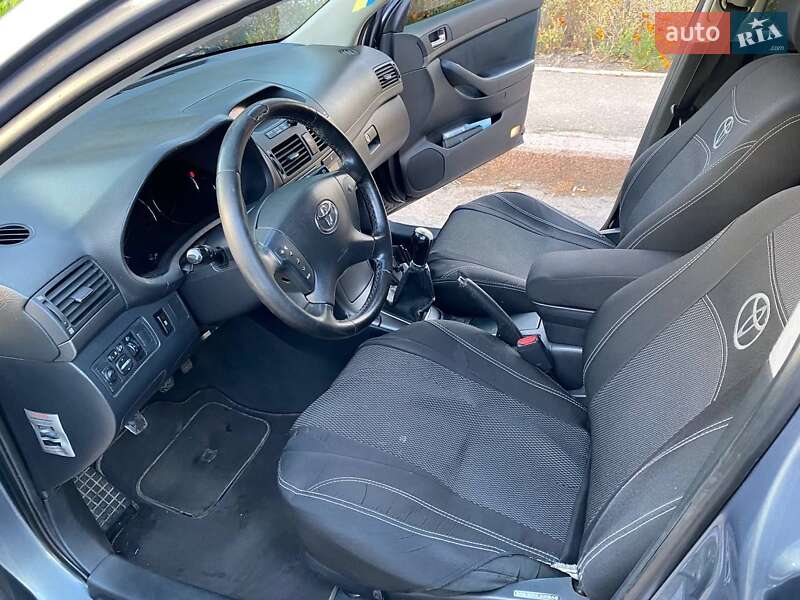 Универсал Toyota Avensis 2003 в Житомире