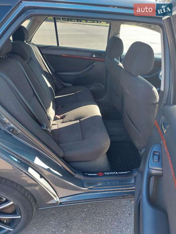 Универсал Toyota Avensis 2006 в Харькове