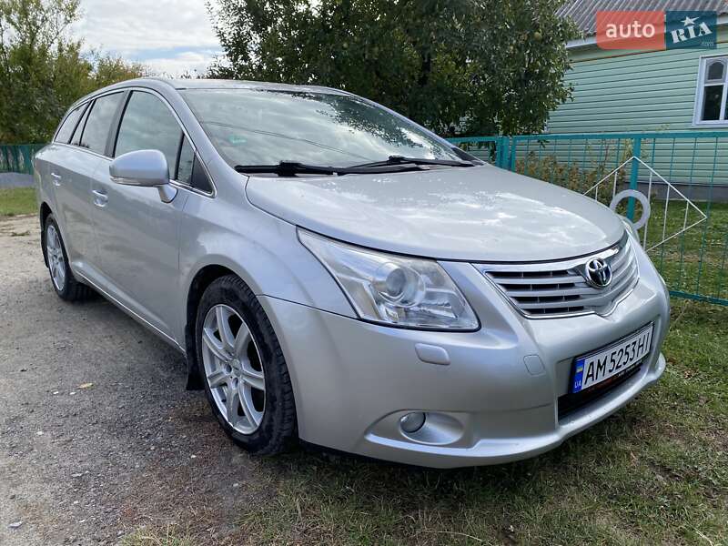 Toyota Avensis 2011