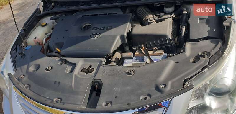 Универсал Toyota Avensis 2011 в Звягеле