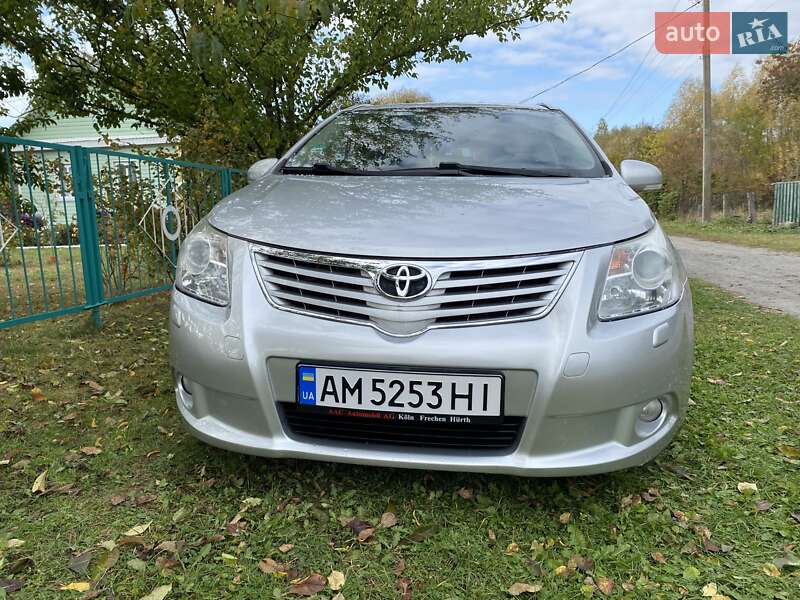 Универсал Toyota Avensis 2011 в Звягеле