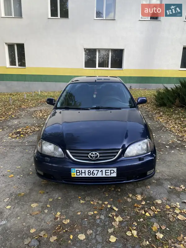 Toyota Avensis 2000
