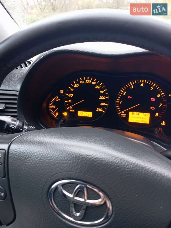 Универсал Toyota Avensis 2006 в Радехове