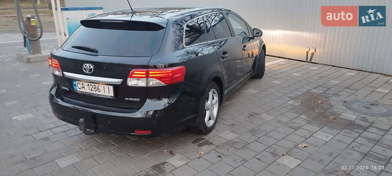 Универсал Toyota Avensis 2011 в Умани