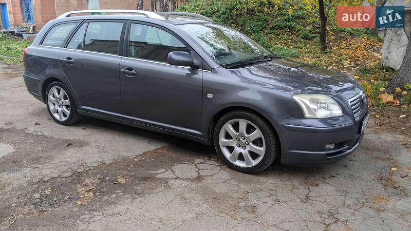Универсал Toyota Avensis 2005 в Луцке