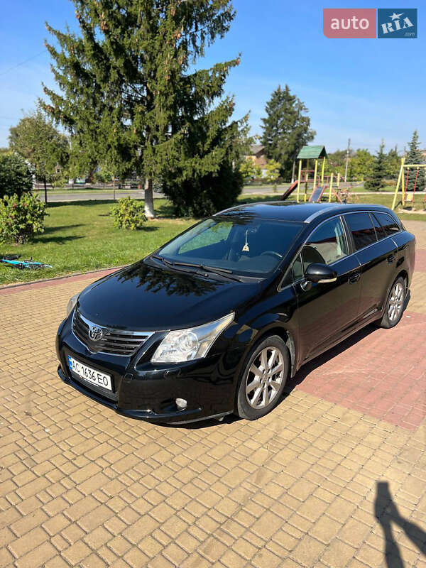 Универсал Toyota Avensis 2009 в Луцке