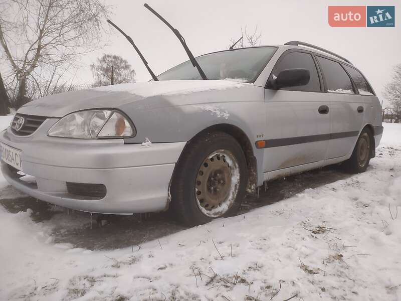 Универсал Toyota Avensis 2002 в Лановцах