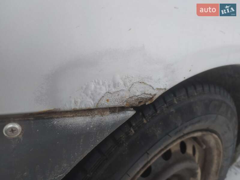 Универсал Toyota Avensis 2002 в Лановцах