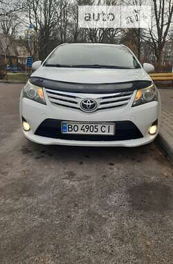 Универсал Toyota Avensis 2013 в Тернополе