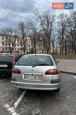 Універсал Toyota Avensis 2000 в 