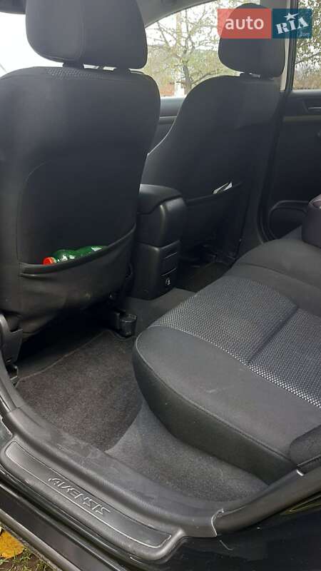 Универсал Toyota Avensis 2007 в Владимире