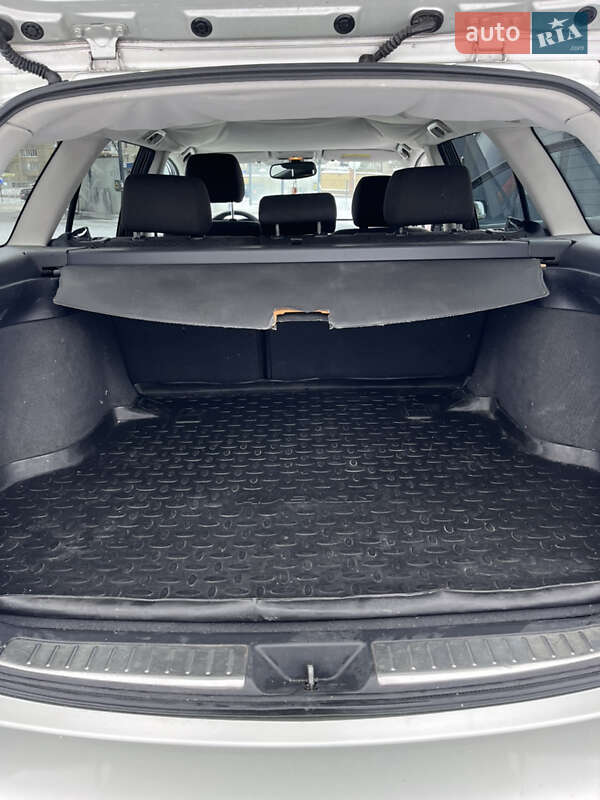 Универсал Toyota Avensis 2004 в Луцке