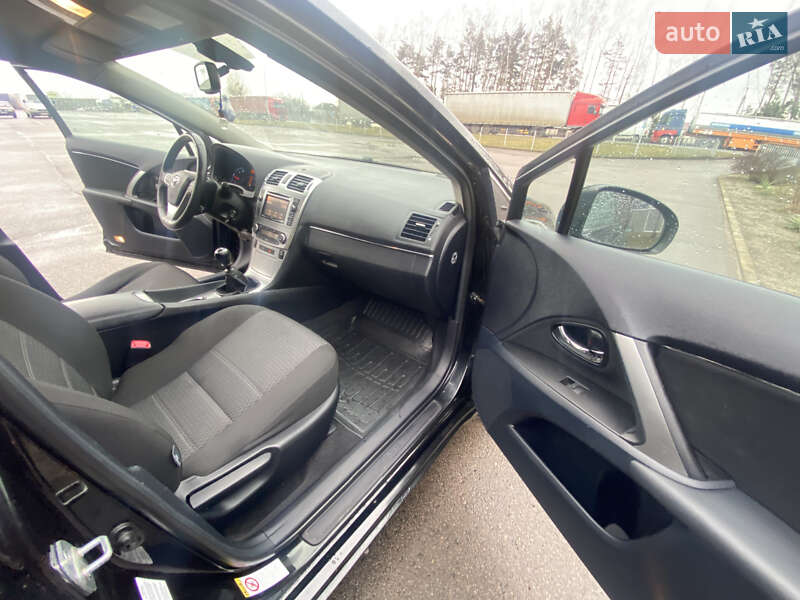 Універсал Toyota Avensis 2012 в Ковелі