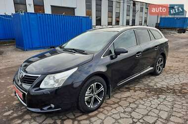 Универсал Toyota Avensis 2011 в Полтаве