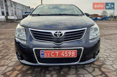 Универсал Toyota Avensis 2011 в Полтаве