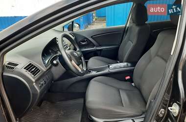 Универсал Toyota Avensis 2011 в Полтаве