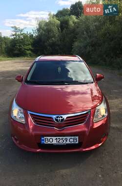 Універсал Toyota Avensis 2010 в Зборові