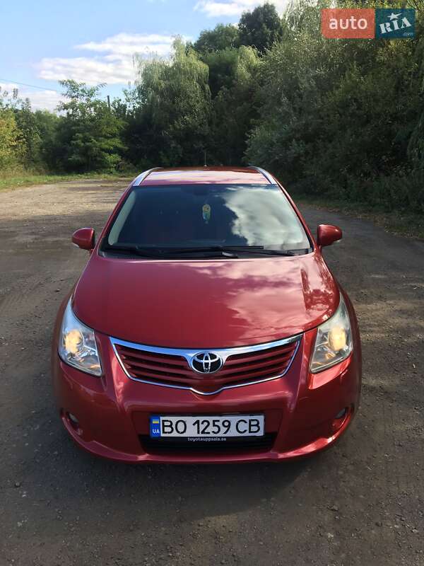Toyota Avensis 2010