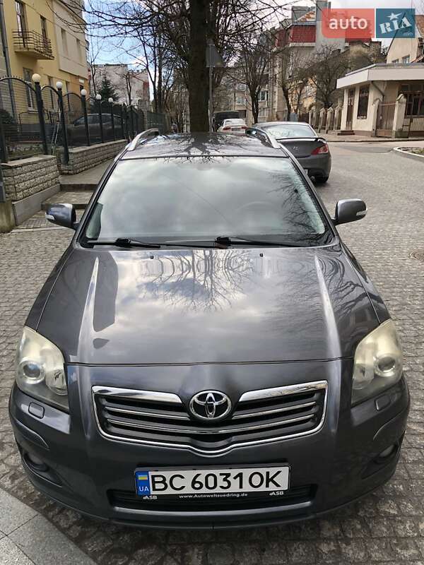 Універсал Toyota Avensis 2006 в Львові
