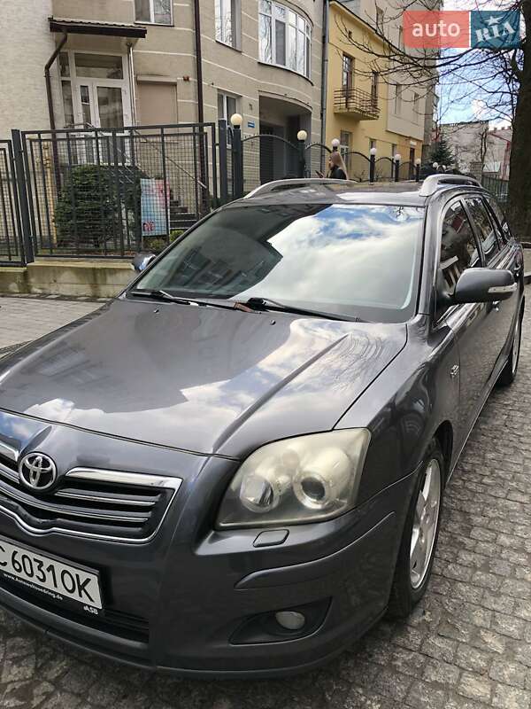 Універсал Toyota Avensis 2006 в Львові