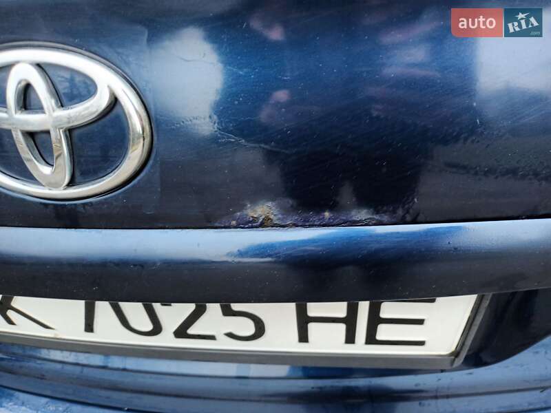 Універсал Toyota Avensis 2003 в Рівному