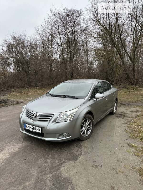 Седан Toyota Avensis 2011 в Житомирі