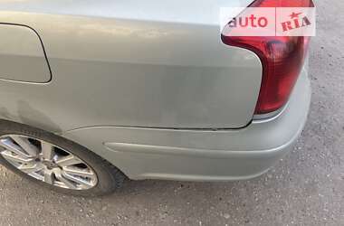 Седан Toyota Avensis 2003 в Павлограде