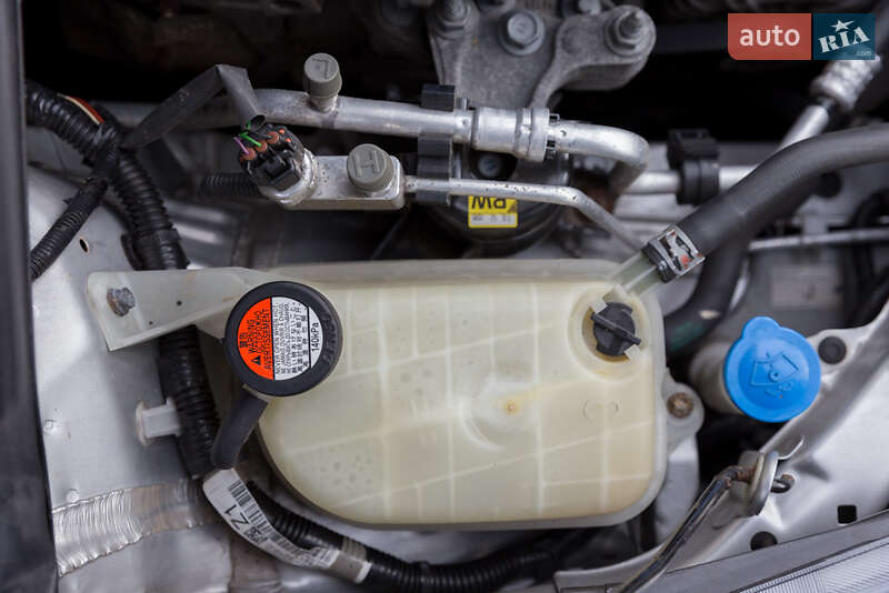 Седан Toyota Avensis 2015 в Дрогобыче