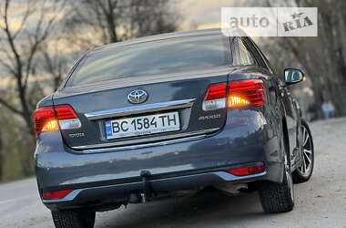 Седан Toyota Avensis 2012 в Самборі