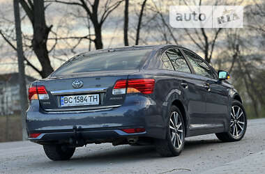 Седан Toyota Avensis 2012 в Самборе